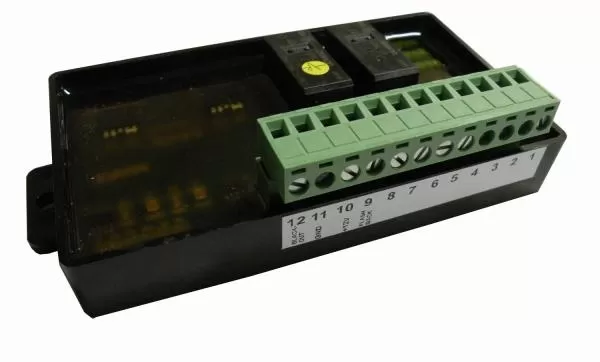 D&R FS2600-S tail light flasher with a numbered 12-position green terminal block marked black out and REV