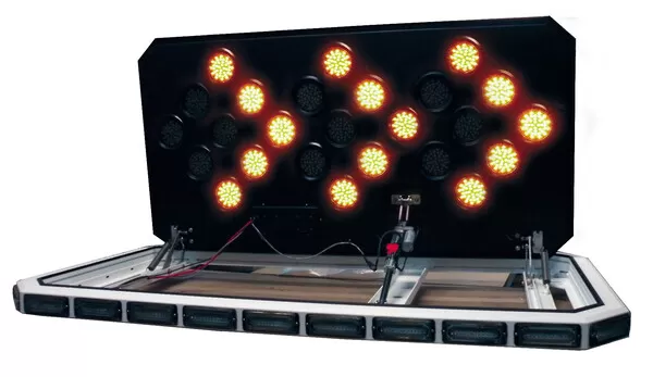 Checkerboard flash pattern with half the amber modules lit and the lightbar below unlit